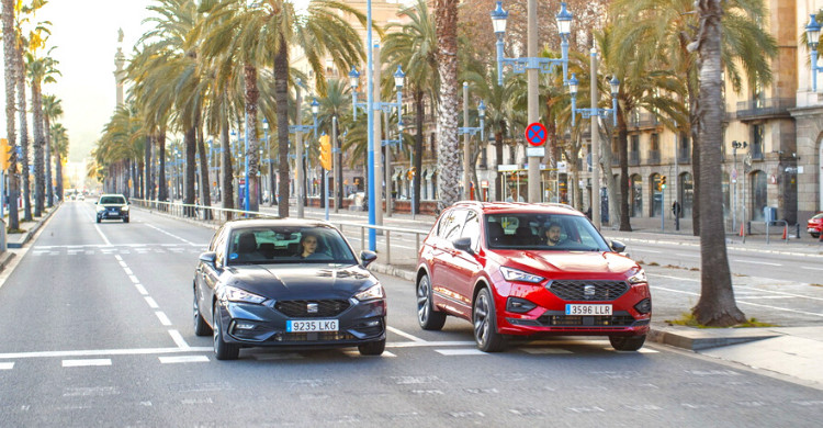 SEAT Leon a Tarraco e-HYBRID se poprvé vydávají společně do barcelonských ulic