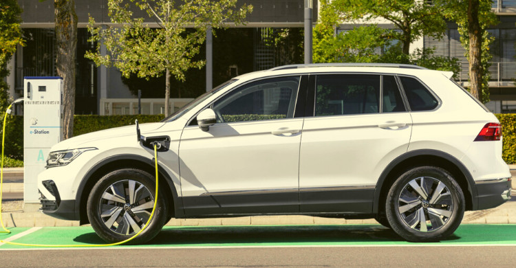 Značka Volkswagen zahájila předprodej modelu Tiguan s plug-in hybridním pohonem